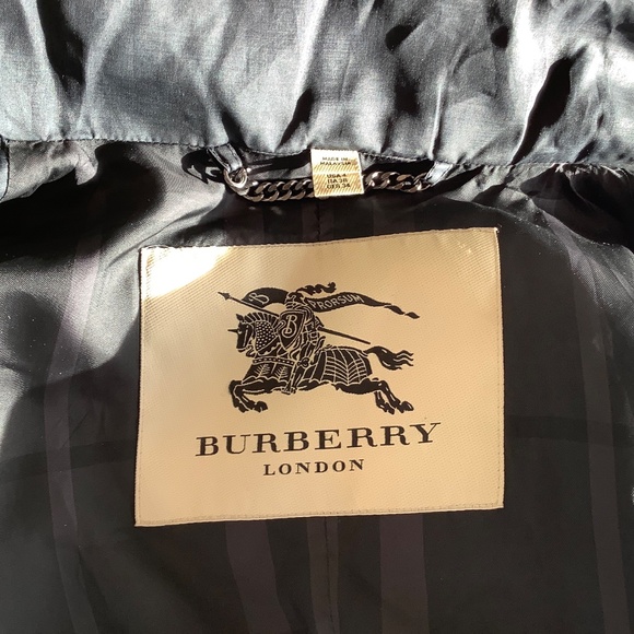 Burberry - Abbeydale Black Puffer Jacket with Fur hood -Size 4 - Picture 5 of 8